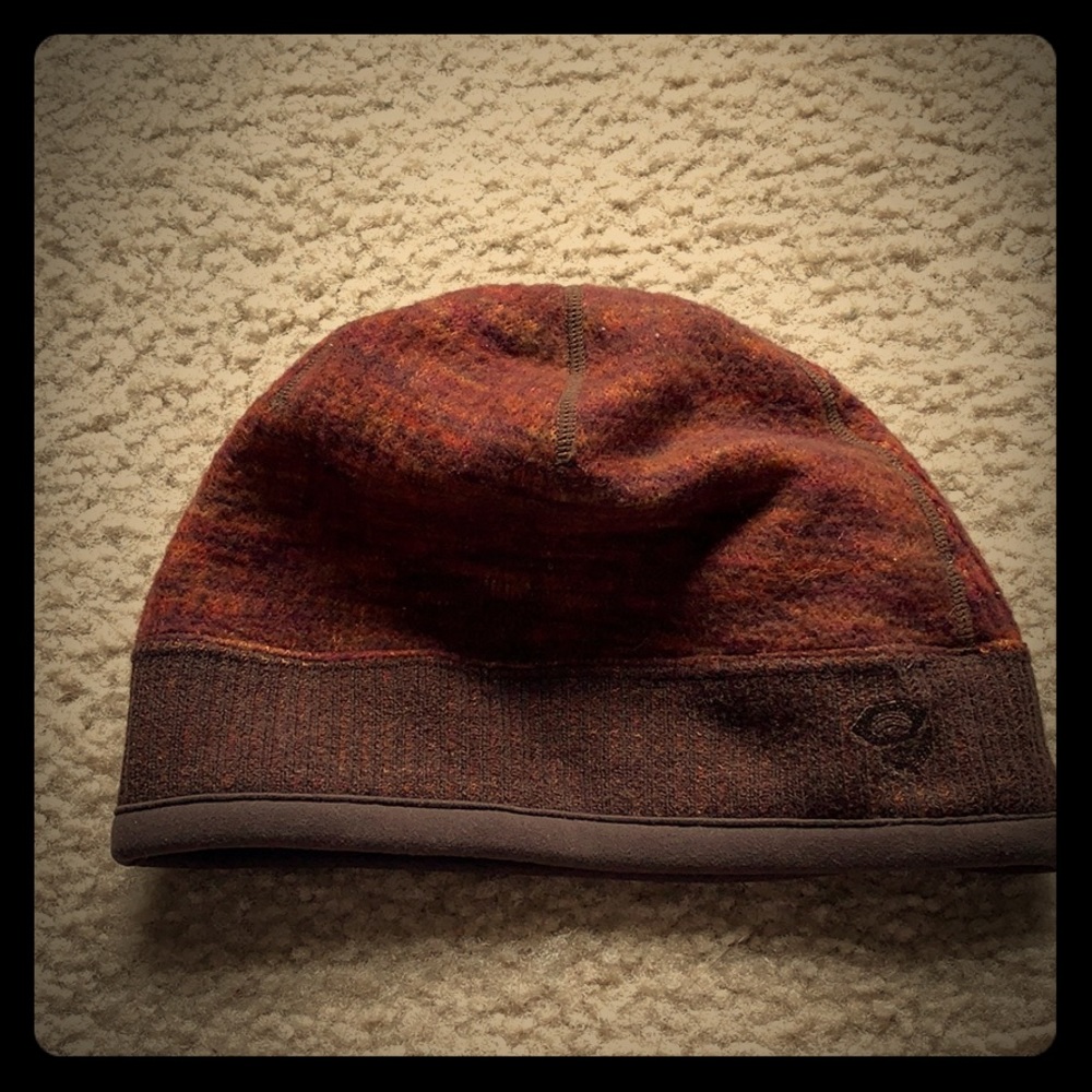Mountain Hard Wear Hat